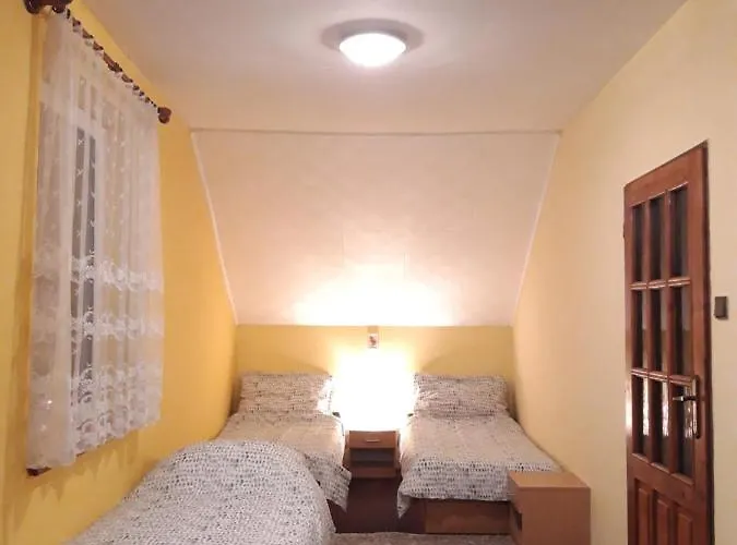 招待所 Cavoj Guest House 3*